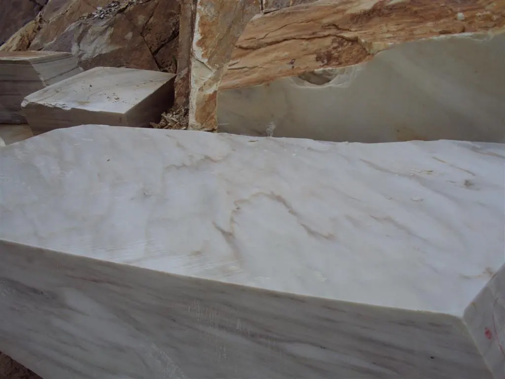Cremo Delicato mármol, bloque de cantera – Marmi di Carrara – verde, gris (16)