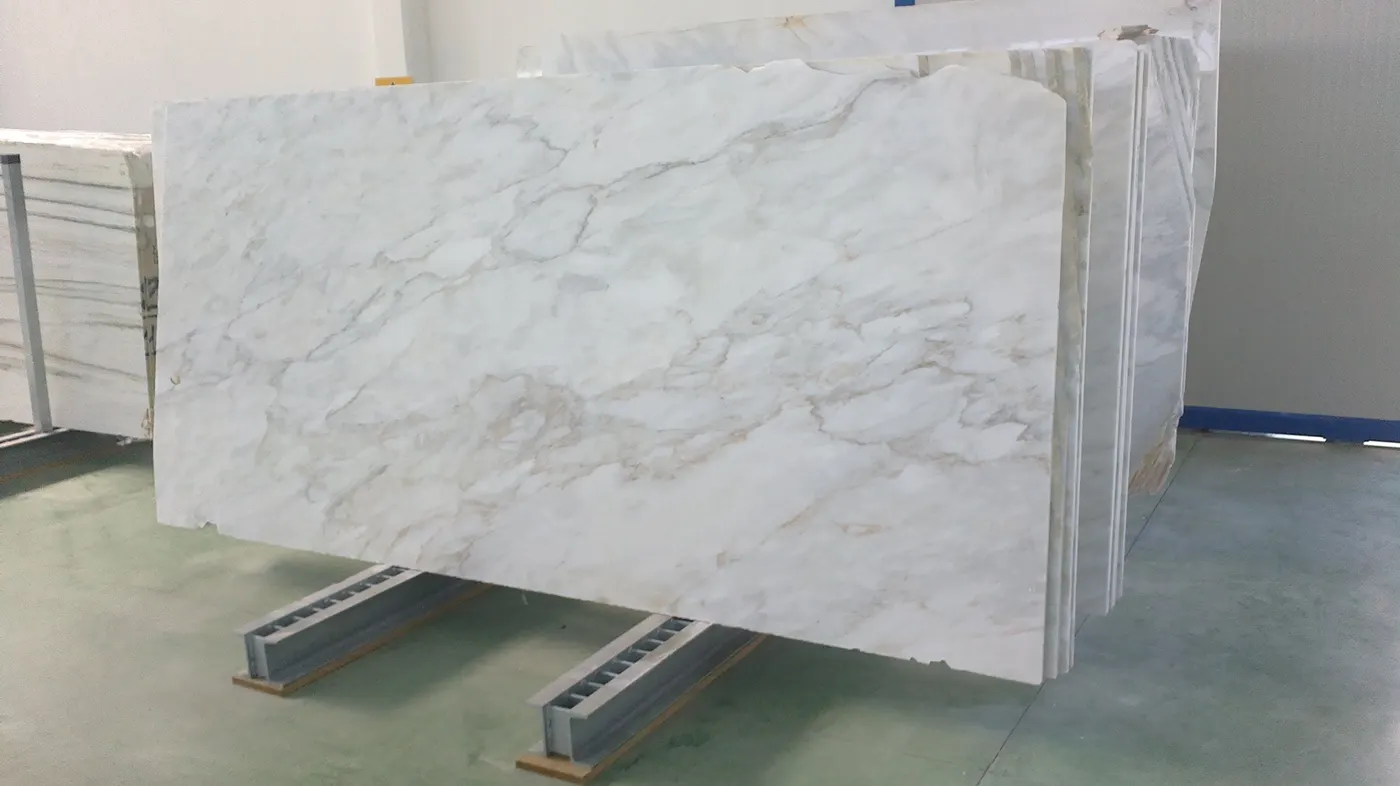 Cremo Delicato мрамор, поверхность плиты – Marmi di Carrara – светло-серый, зелёный (6)