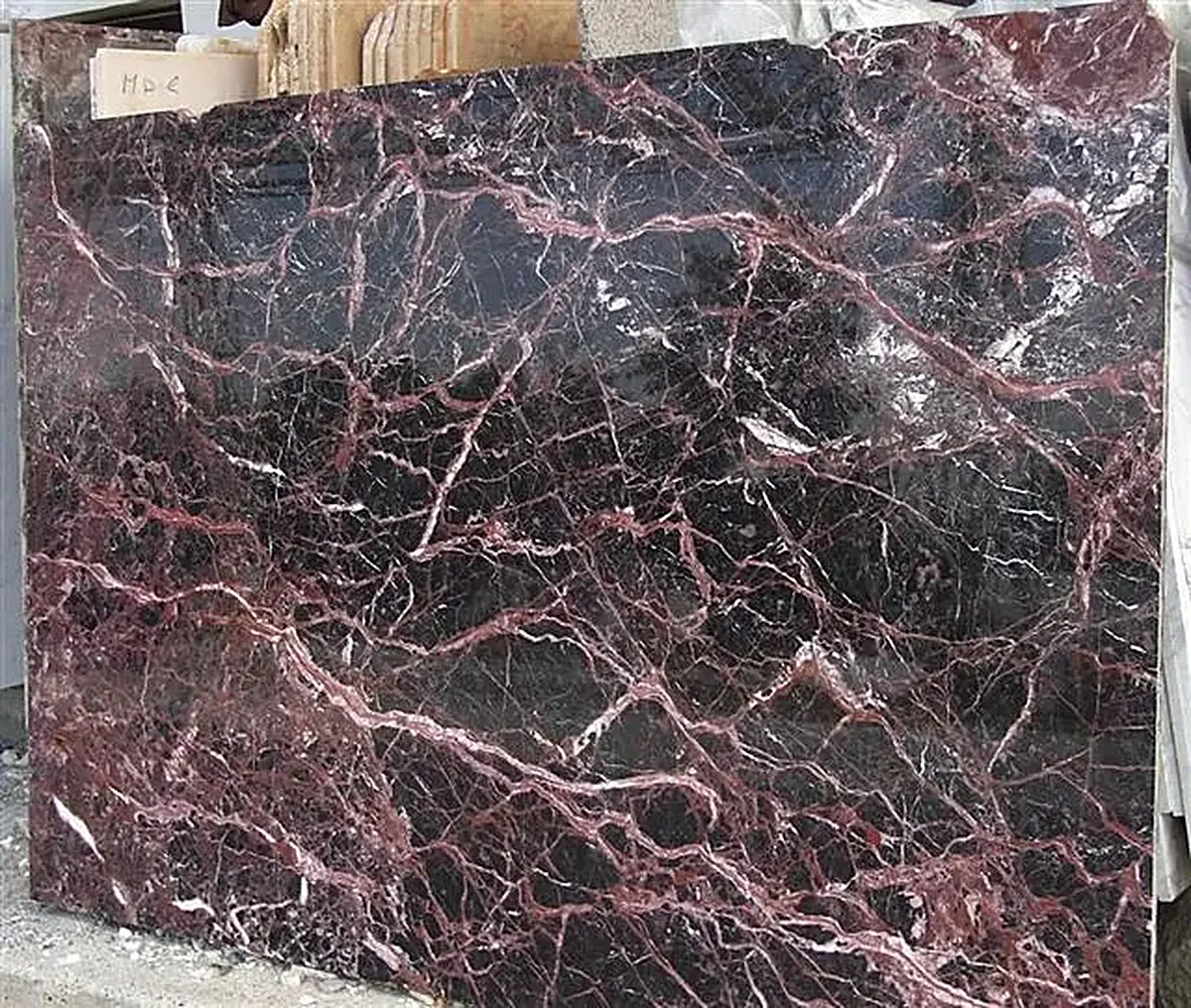 Erika Black marmo, superficie di lastra – Marmi di Carrara – antracite, verde (1)