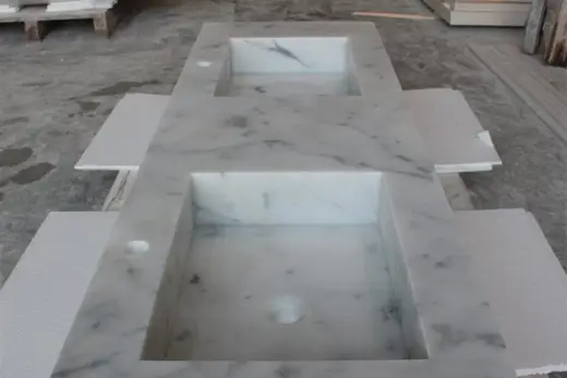 Bagno in pietra naturale – Marmi di Carrara