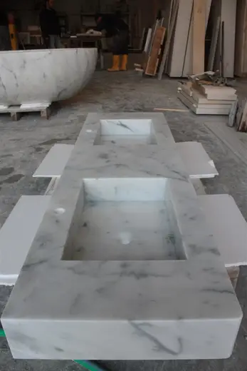 Bagno in pietra naturale – Marmi di Carrara
