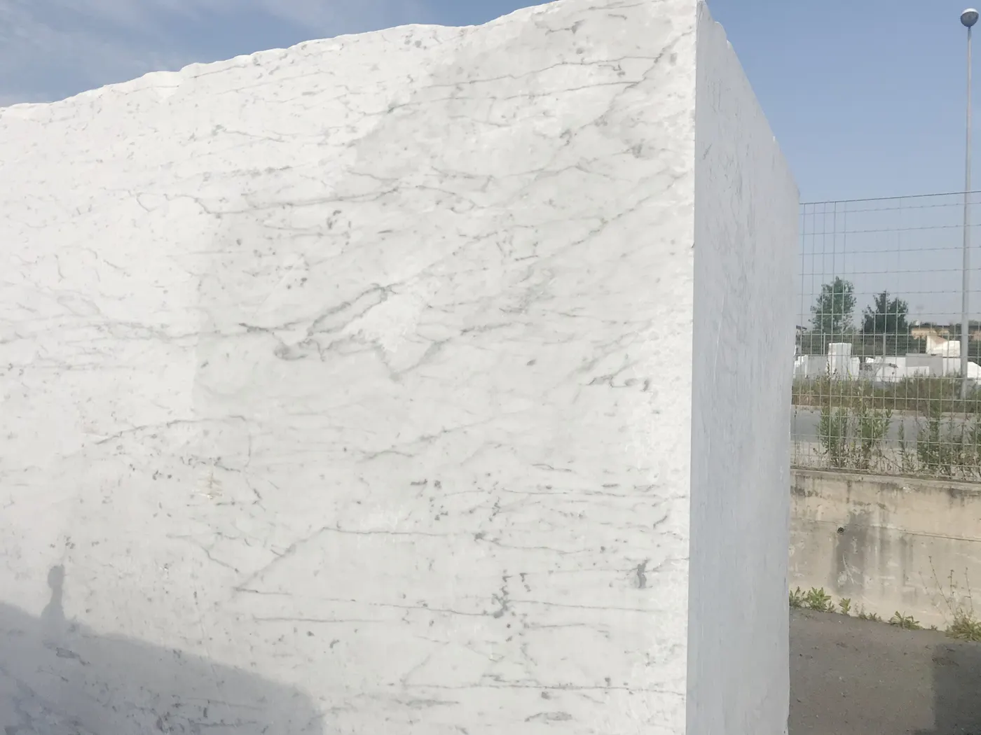 Bloc de carrière en pierre naturelle – Marmi di Carrara