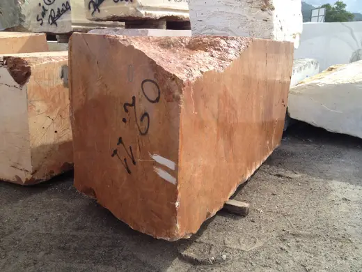 Blocco di cava in pietra naturale – Marmi di Carrara