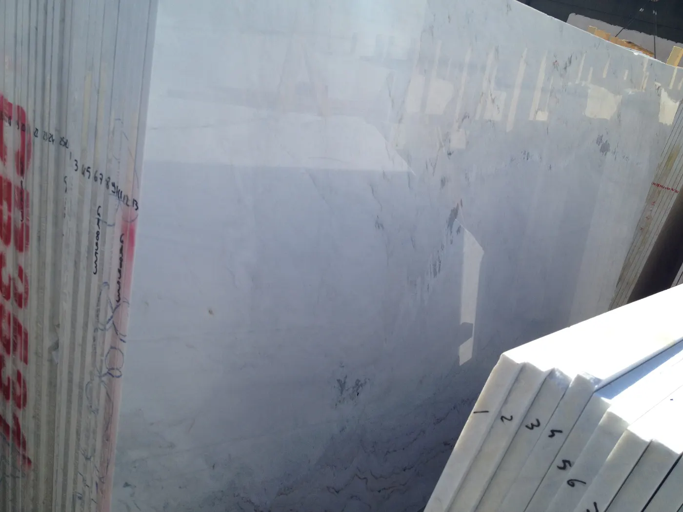 Quarry block in natural stone – Marmi di Carrara