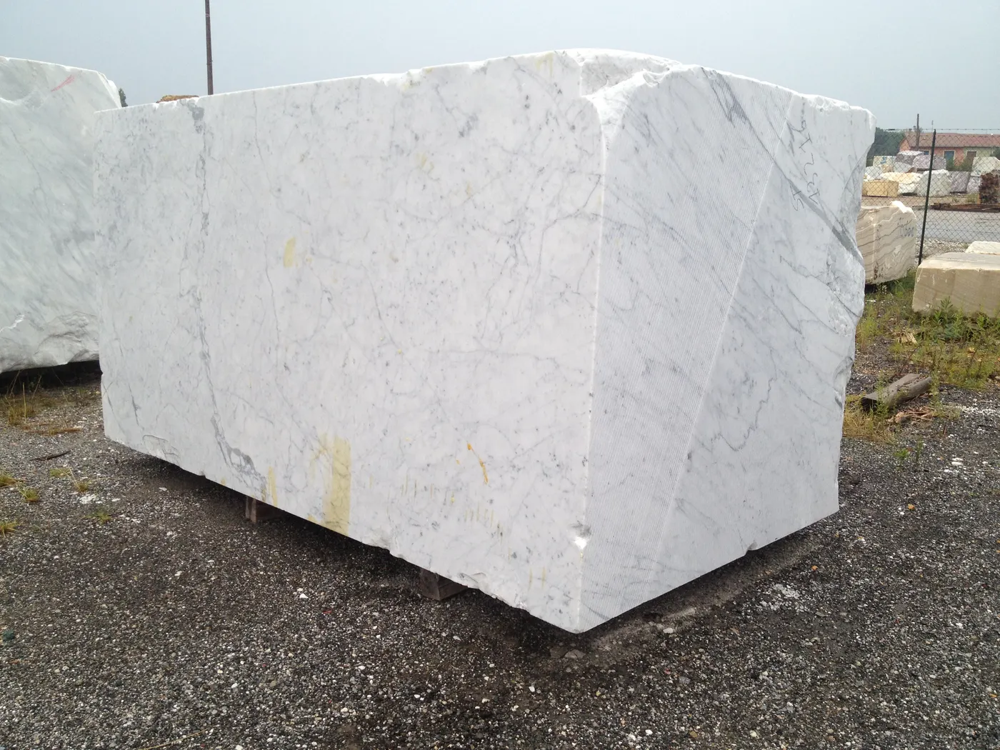 Quarry block in natural stone – Marmi di Carrara