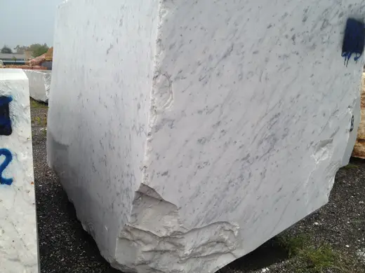 Blocco di cava in pietra naturale – Marmi di Carrara