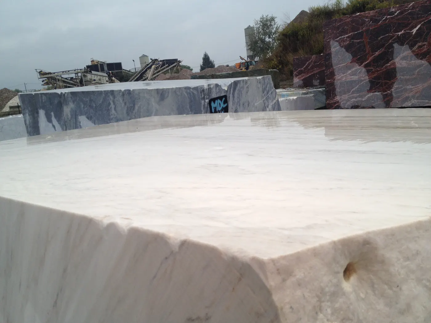 Quarry block in natural stone – Marmi di Carrara