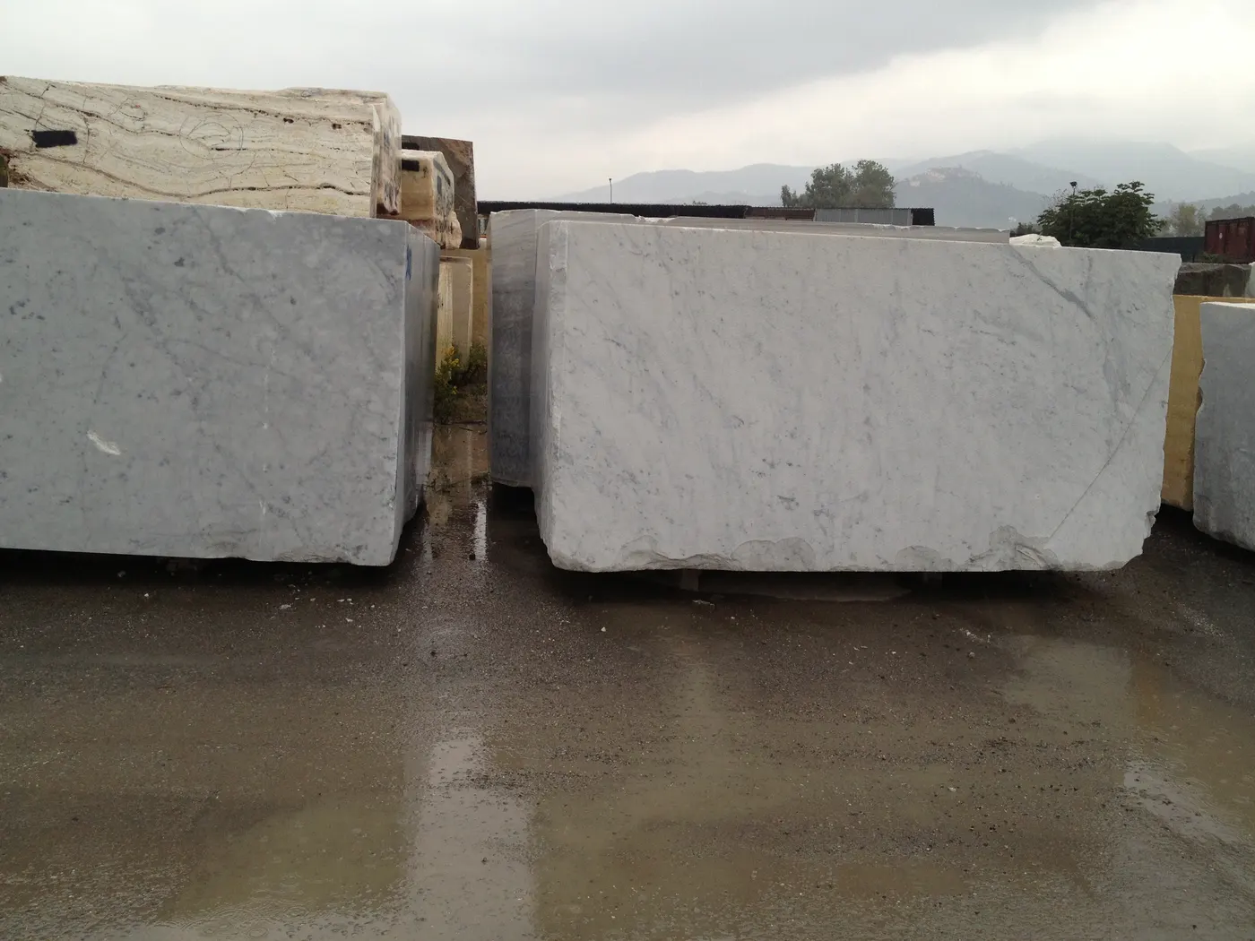 Quarry block in natural stone – Marmi di Carrara