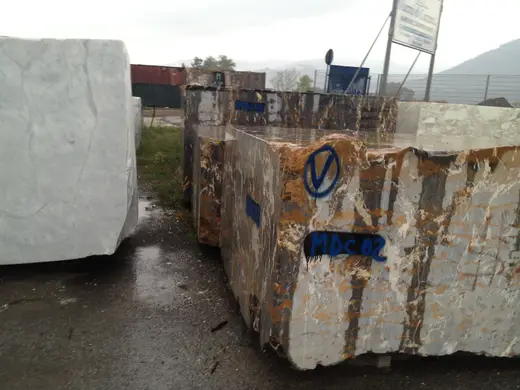 Blocco di cava in pietra naturale – Marmi di Carrara