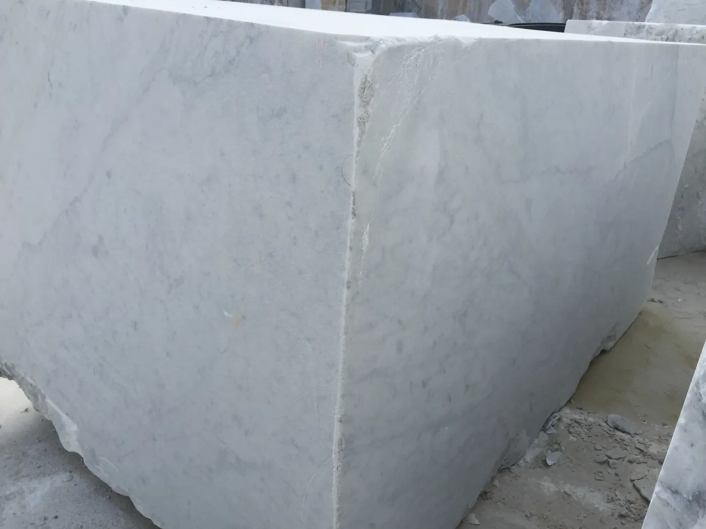 Quarry block in natural stone – Marmi di Carrara