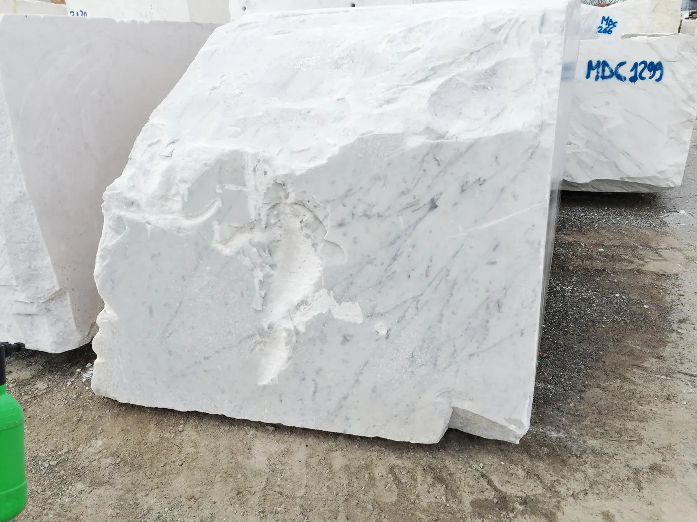 Quarry block in natural stone – Marmi di Carrara