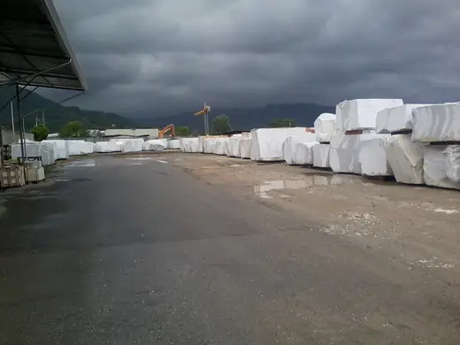 Blocco di cava in pietra naturale – Marmi di Carrara