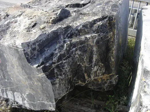Blocco di cava in pietra naturale – Marmi di Carrara
