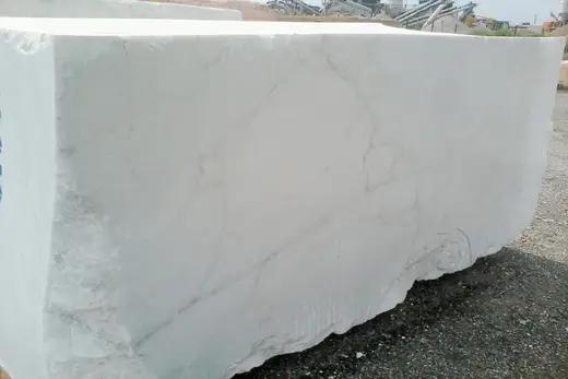 Blocco di cava in pietra naturale – Marmi di Carrara