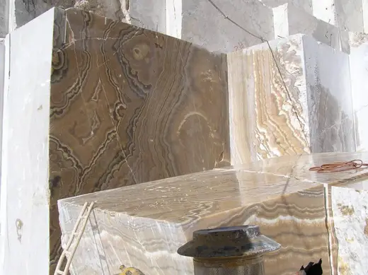Quarry block in natural stone – Marmi di Carrara