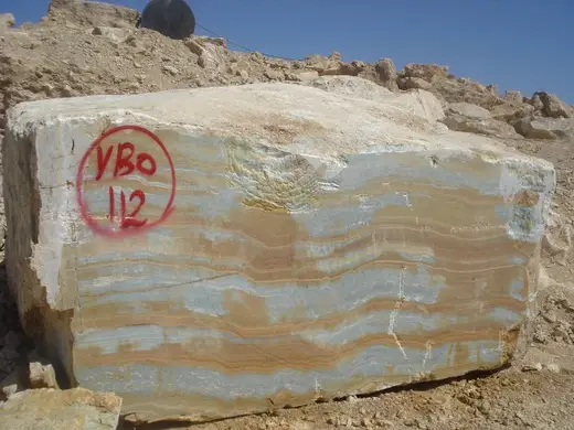 Quarry block in natural stone – Marmi di Carrara