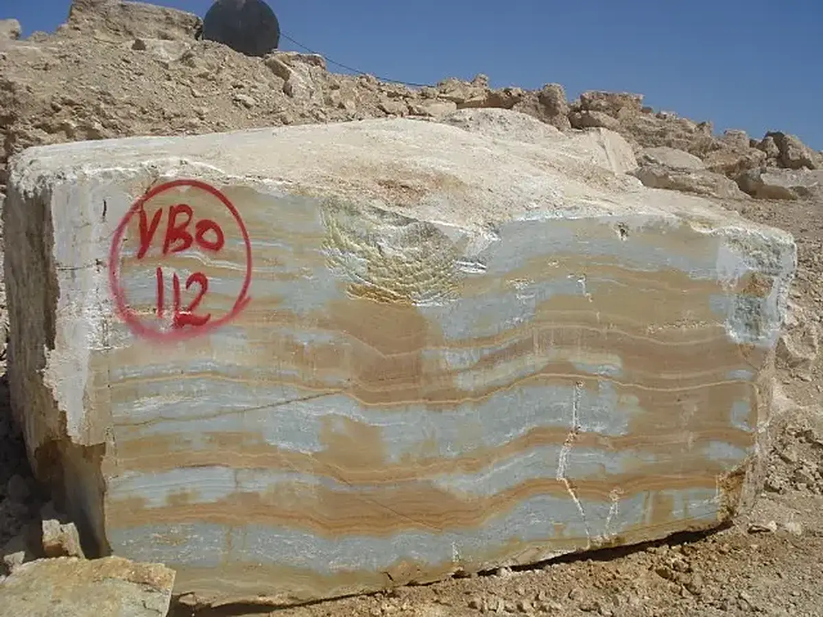 Quarry block in natural stone – Marmi di Carrara