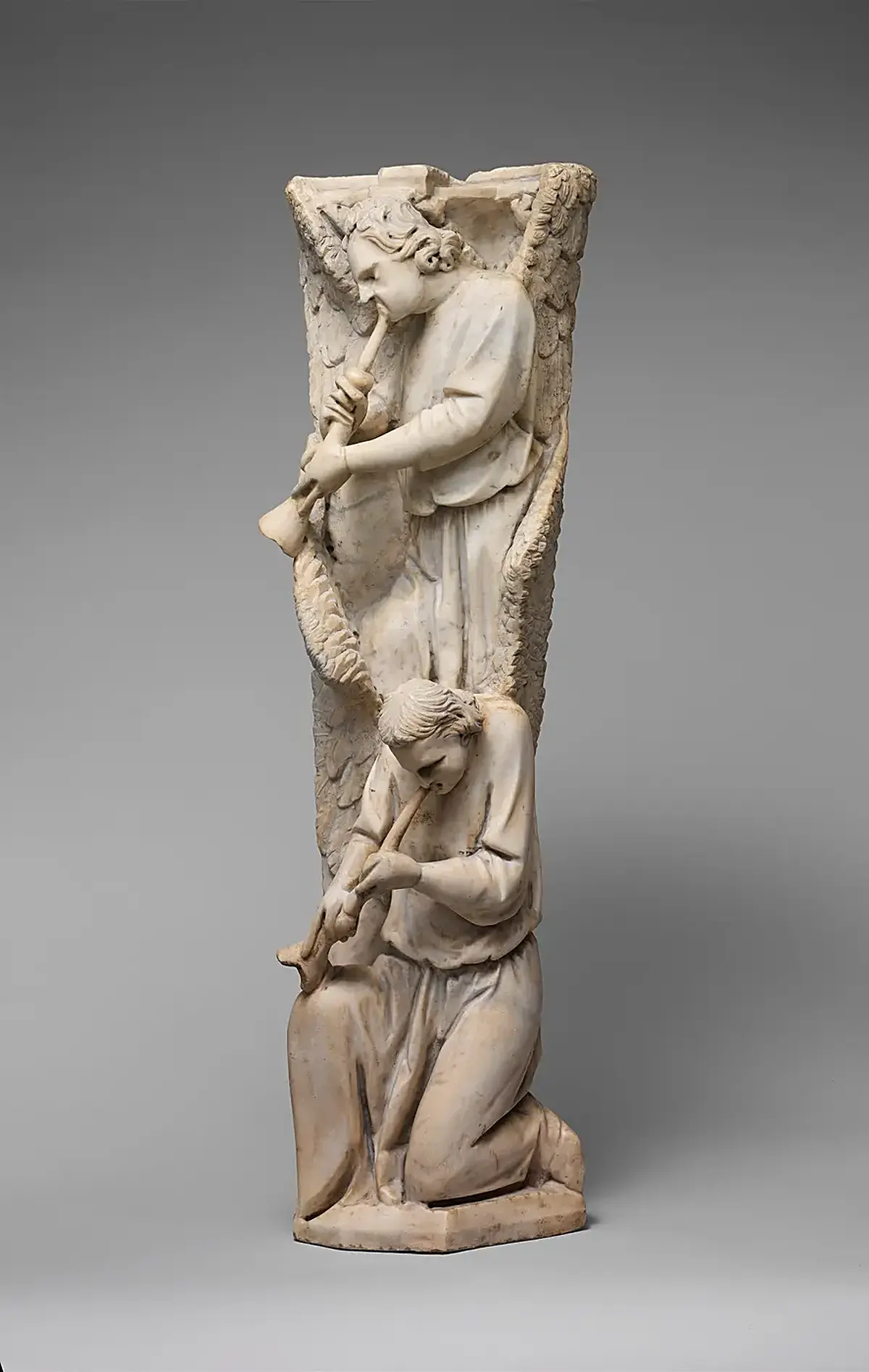 Dettaglio di superficie: Pilaster of Angels Sounding Trumpets from the Parapet of a Pulpit MET DP169512