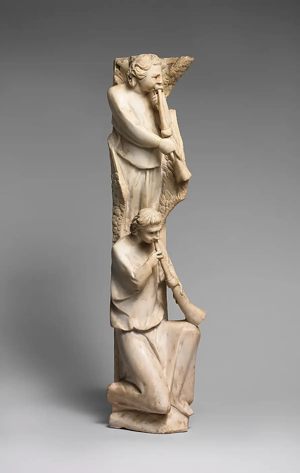 Dettaglio di superficie: Pilaster of Angels Sounding Trumpets from the Parapet of a Pulpit MET DP169508