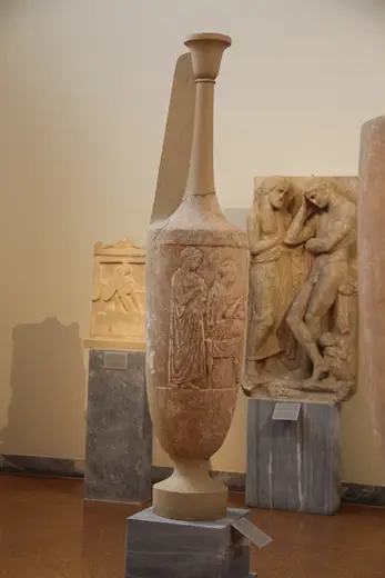 Surface detail: Ancient Greece Marble Vase (27874486974)