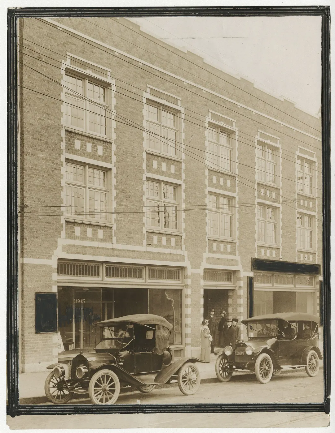 Surface detail: Blackstone Hotel at 8th Ave. and Pike St., February 21, 1915 - DPLA - 545b0996f6023478c5a6