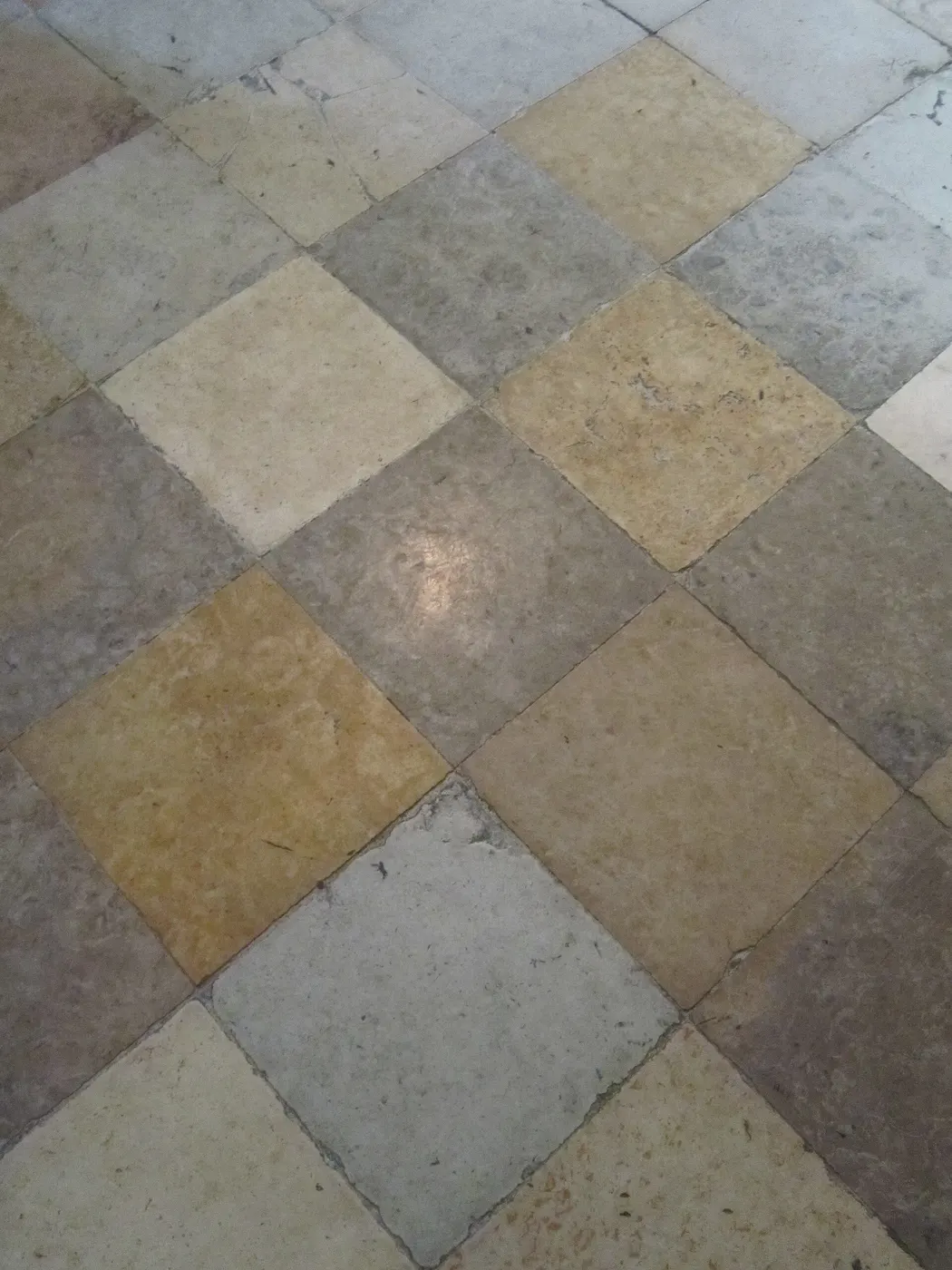 Fußboden: Floor in the competition room (5395930669)