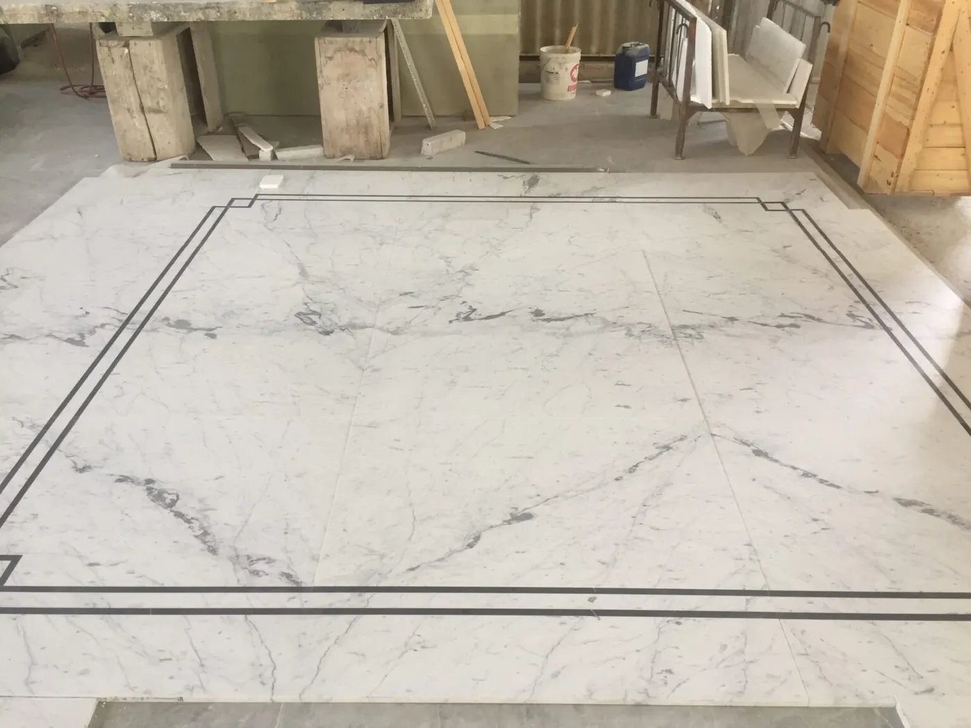 Flooring in natural stone – Marmi di Carrara