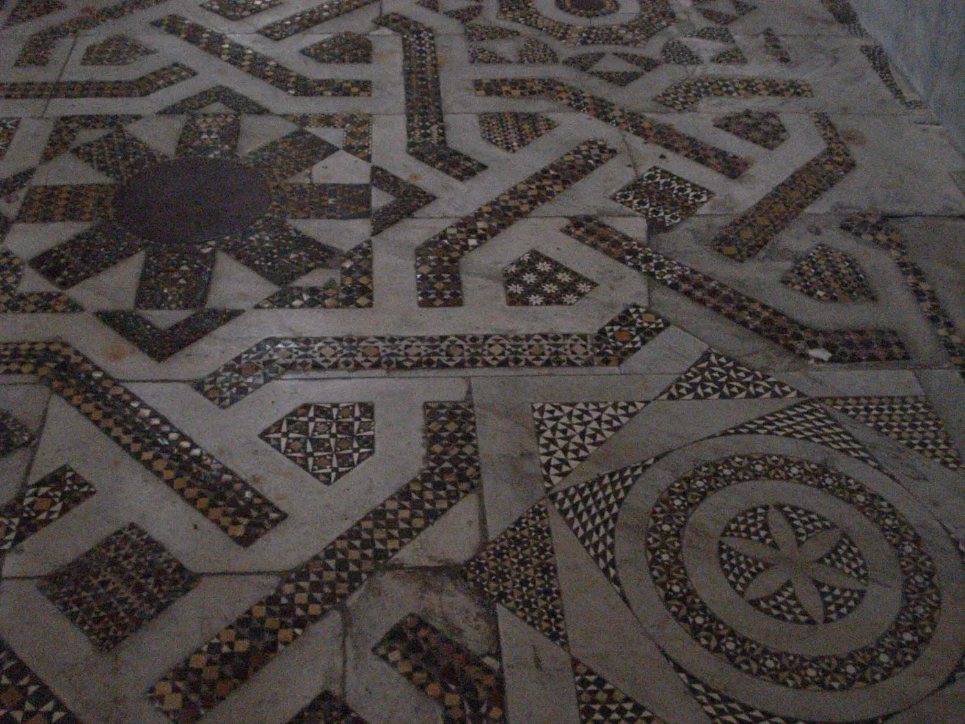 Пол: Monreale-marble floor