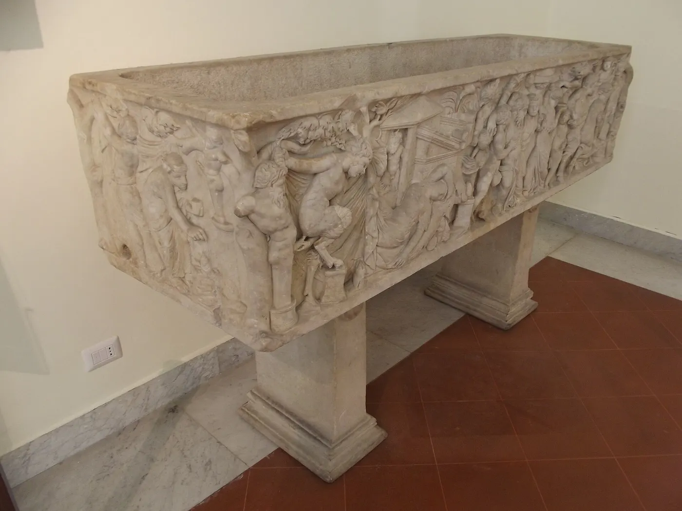 Mosaïque: National Archaeological Museum of Naples - Mosaics from Pompeii - marble sarcophagus - 760