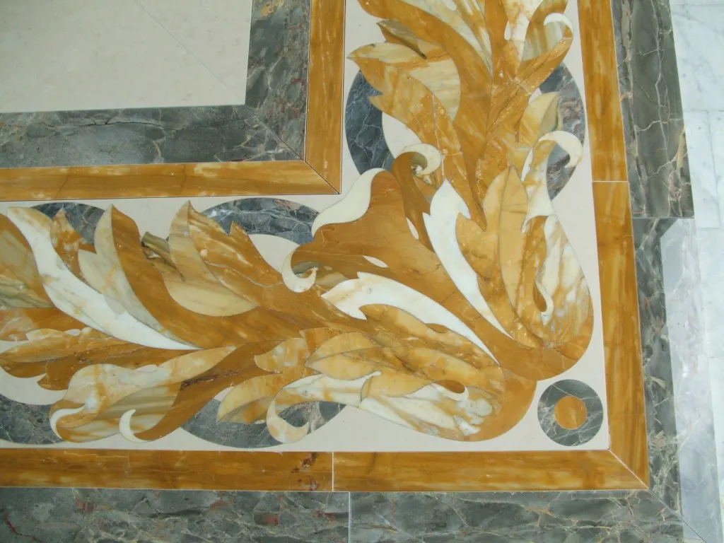 Mosaïque en pierre naturelle – Marmi di Carrara