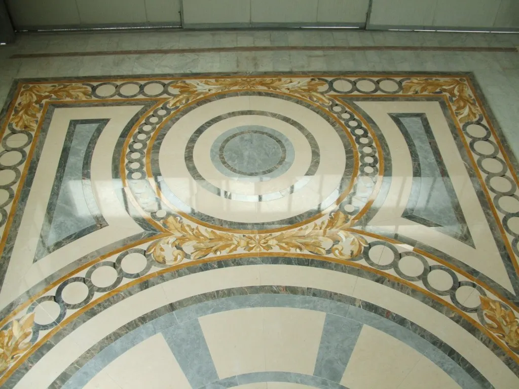 Mosaico in pietra naturale – Marmi di Carrara