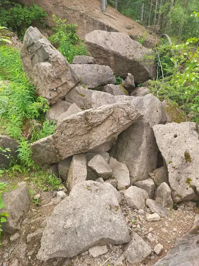 Quarry view: Krasnoyarsk Stolby granite quarry 26