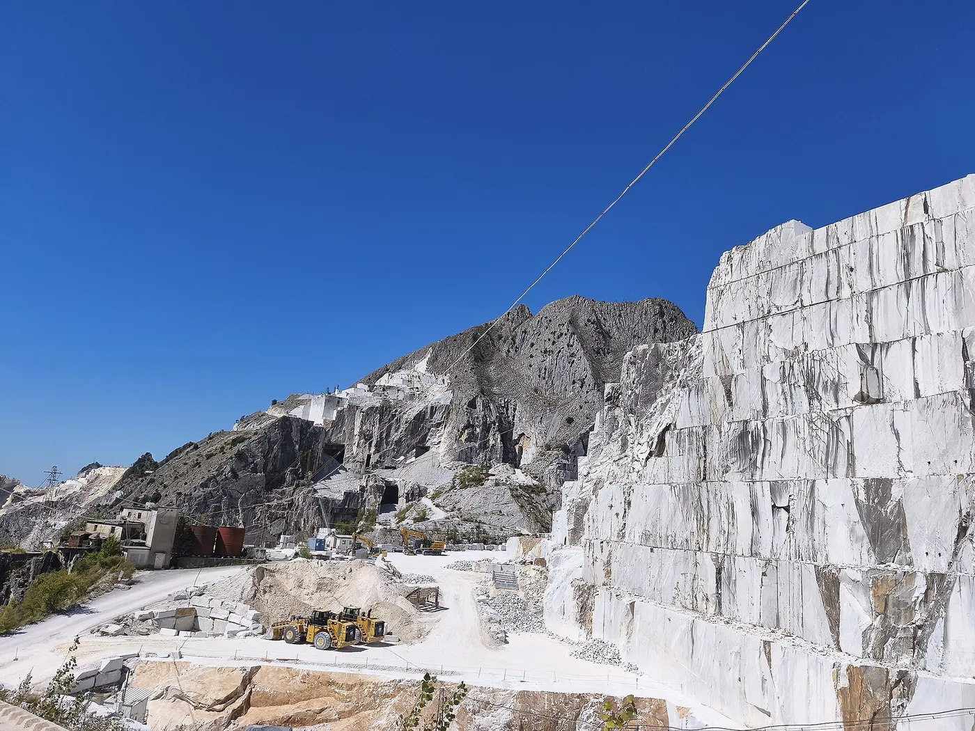 Quarry view: Cave di Fantiscritti 4