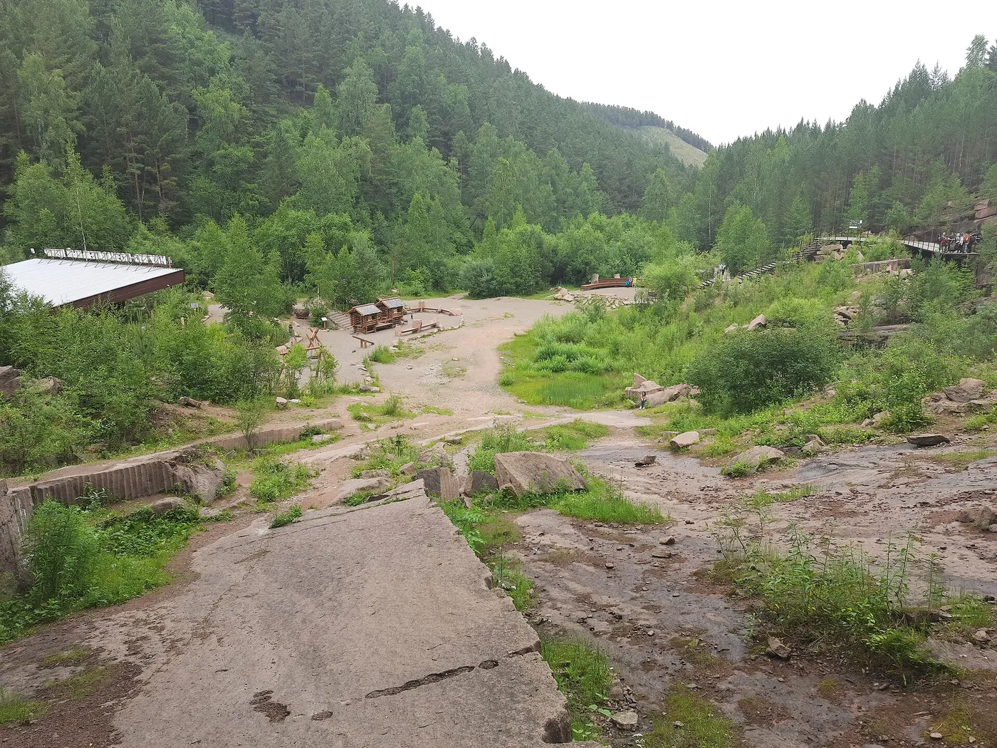 Quarry view: Krasnoyarsk Stolby granite quarry 25
