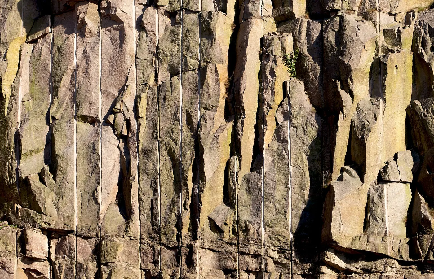 Steinbruchansicht: Rocks and texture in Rixö granite quarry 3