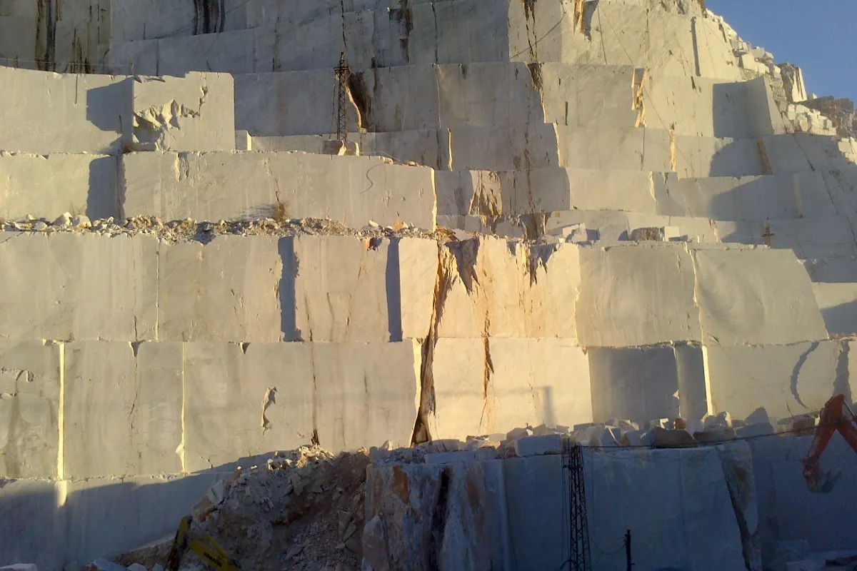 Quarry view in natural stone – Marmi di Carrara