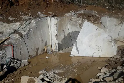 Quarry view in natural stone – Marmi di Carrara