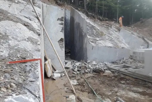Quarry view in natural stone – Marmi di Carrara