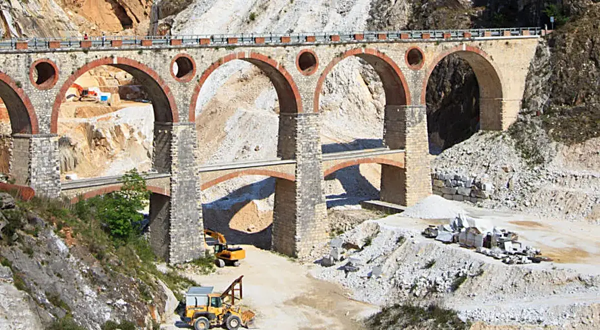 Quarry view in natural stone – Marmi di Carrara