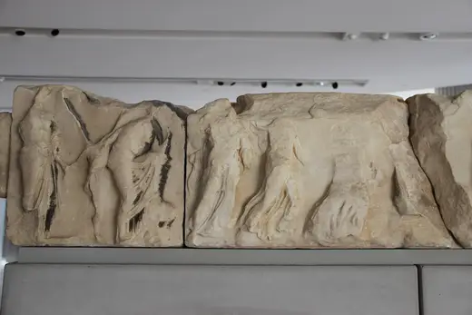 Slab surface: Acropolis Museum Pentelic Marble Frieze from the Temple of Athena Nike (28363131161)