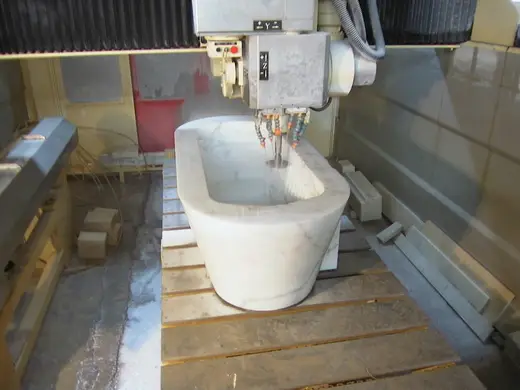 Slab surface in natural stone – Marmi di Carrara