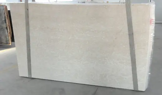 Slab surface in natural stone – Marmi di Carrara