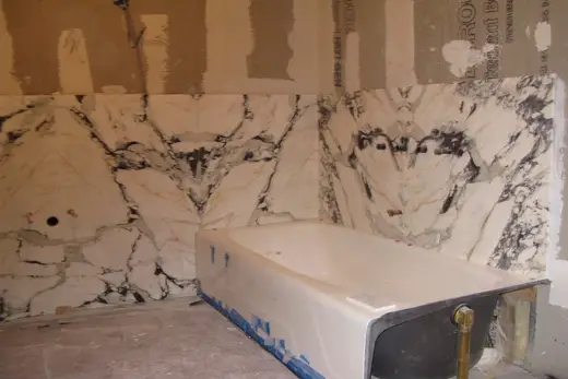 Slab surface in natural stone – Marmi di Carrara