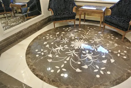 Slab surface in natural stone – Marmi di Carrara