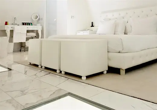 Slab surface in natural stone – Marmi di Carrara