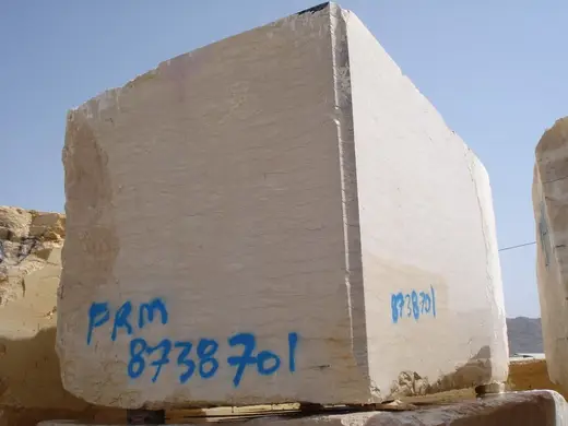 Slab surface in natural stone – Marmi di Carrara