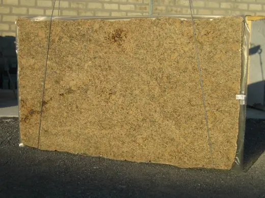 Slab surface in natural stone – Marmi di Carrara