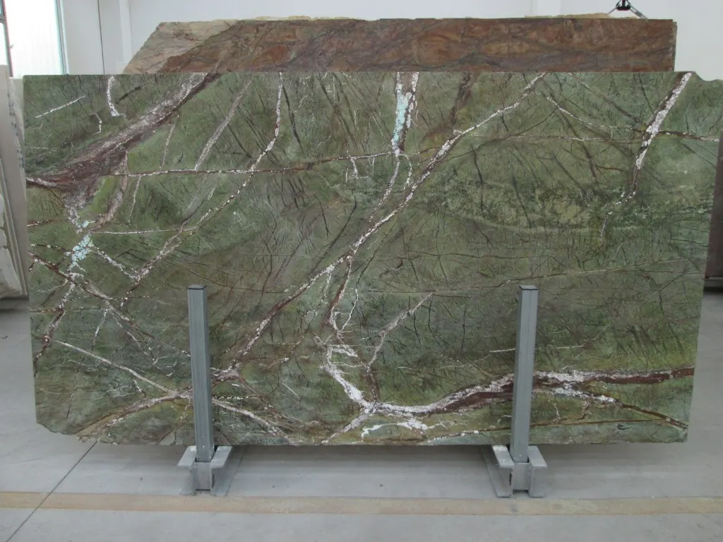 Plattenoberfläche in Naturstein – Marmi di Carrara