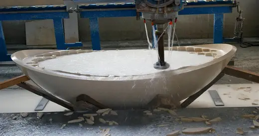 Slab surface in natural stone – Marmi di Carrara