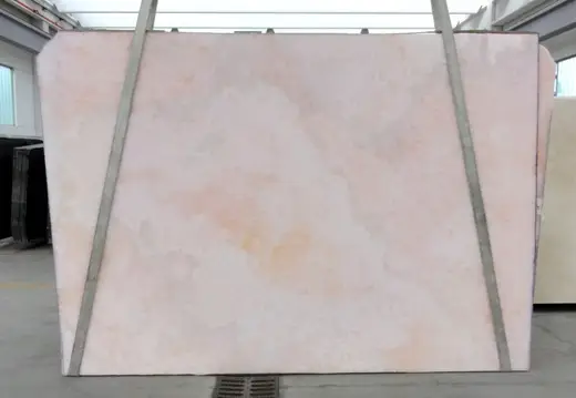 Slab surface in natural stone – Marmi di Carrara